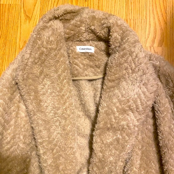 Calvin Klein furry jacket sz M/L - Picture 3 of 3